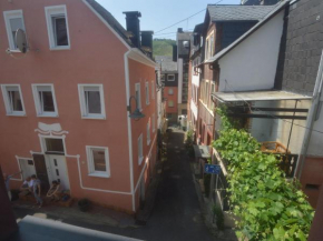 Lovely modern apartment, walking distance to Mosel